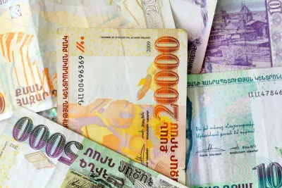 Դոլարի փոխարժեքը իջել է`եվրոն ու ռուբլին թանկանում են. տարադրամի փոխարժեքն այսօր