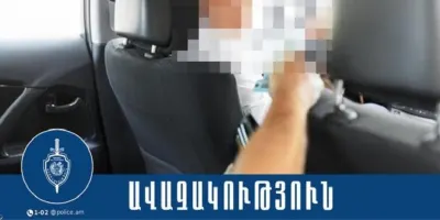 Ուղևորը հետևից առարկա է պահել տաքսու վարորդի գլխին և գումար հափշտակել. բացահայտում