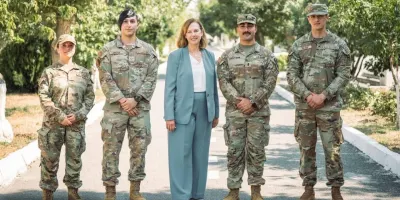 Դեսպան Քվինը զրուցել է ծագումով հայ ԱՄՆ զինծառայողների հետ