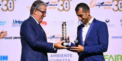 Հենրիխ Մխիթարյանը մրցանակ է ստացել Gentleman Award-ում