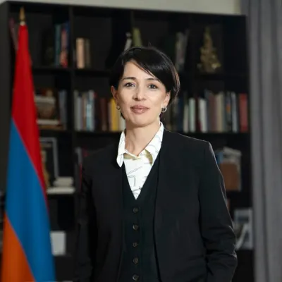 Տեխնոլոգիական զարգացումը, կրթական համակարգի առաջ կանգնած խնդիրները պահանջում են մի կողմից վերաիմաստավորել ուսուցչի դերը, մյուս կողմից՝ նրան ընձեռել նոր կարգավիճակ․ Ժաննա Անդրեասյան