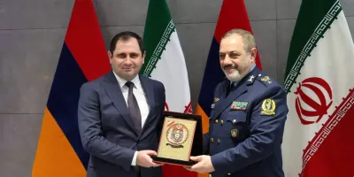Սուրեն Պապիկյանը Իրանում հանդիպել է Ազիզ Նասիրզադեի հետ