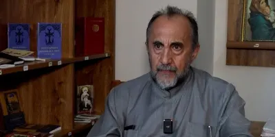 Միքայել սրբազանի տնային կալանքը դատարանը պահպանեց