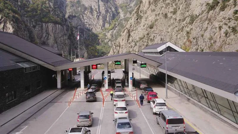 Լարսը արդեն բաց է բոլոր մեքենաների համար