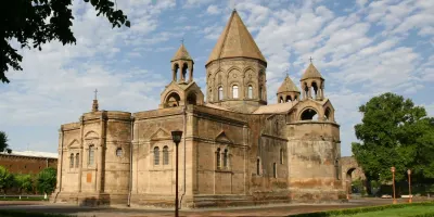Երկրպագության համար դուրս կբերվեն Սուրբ Էջմիածնի սրբազան մասունքներ
