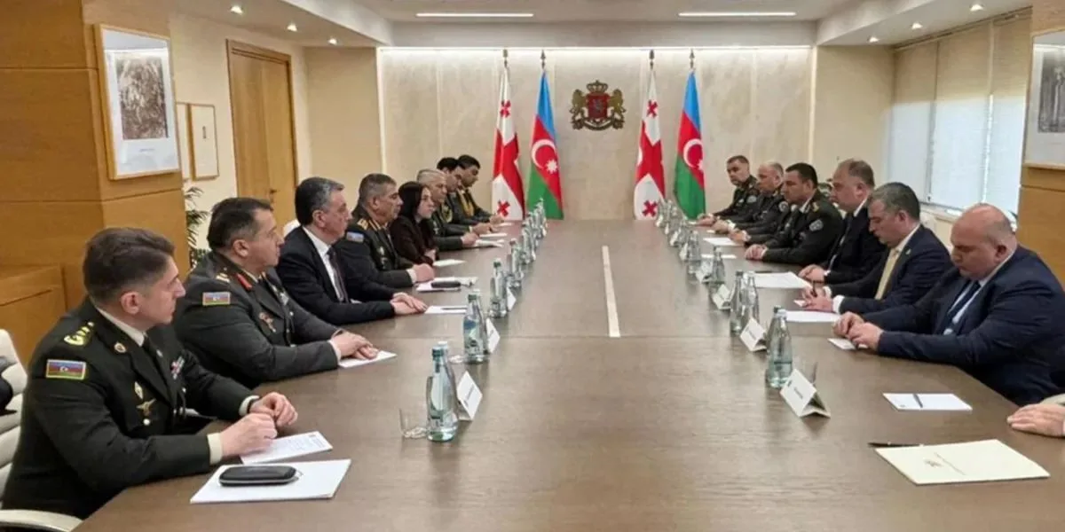 Թբիլիսիում հանդիպել են Ադրբեջանի և Վրաստանի պաշտպանության նախարարները․ ինչ հարցեր են քննարկվել