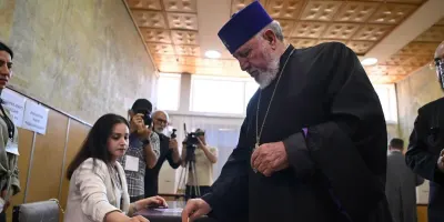 Ամենայն Հայոց Կաթողիկոս Գարեգին Երկրորդը քվեարկություն է կատարել ԱԺ ընտրություններում