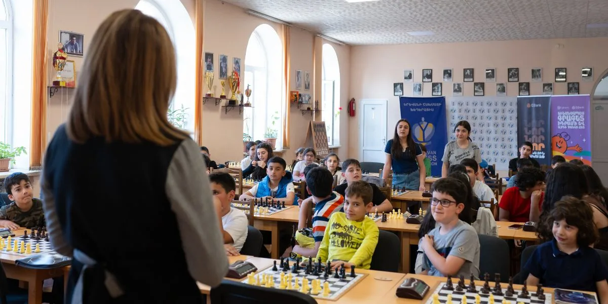 Financial Literacy Training for Young Chess Players: Idram & IDBank