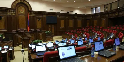 Խորհրդարանը փոխել է պատգամավորի երդման տեքստը. «համազգային նպատակները» փոխարինվել են «ինքնիշխանությամբ»