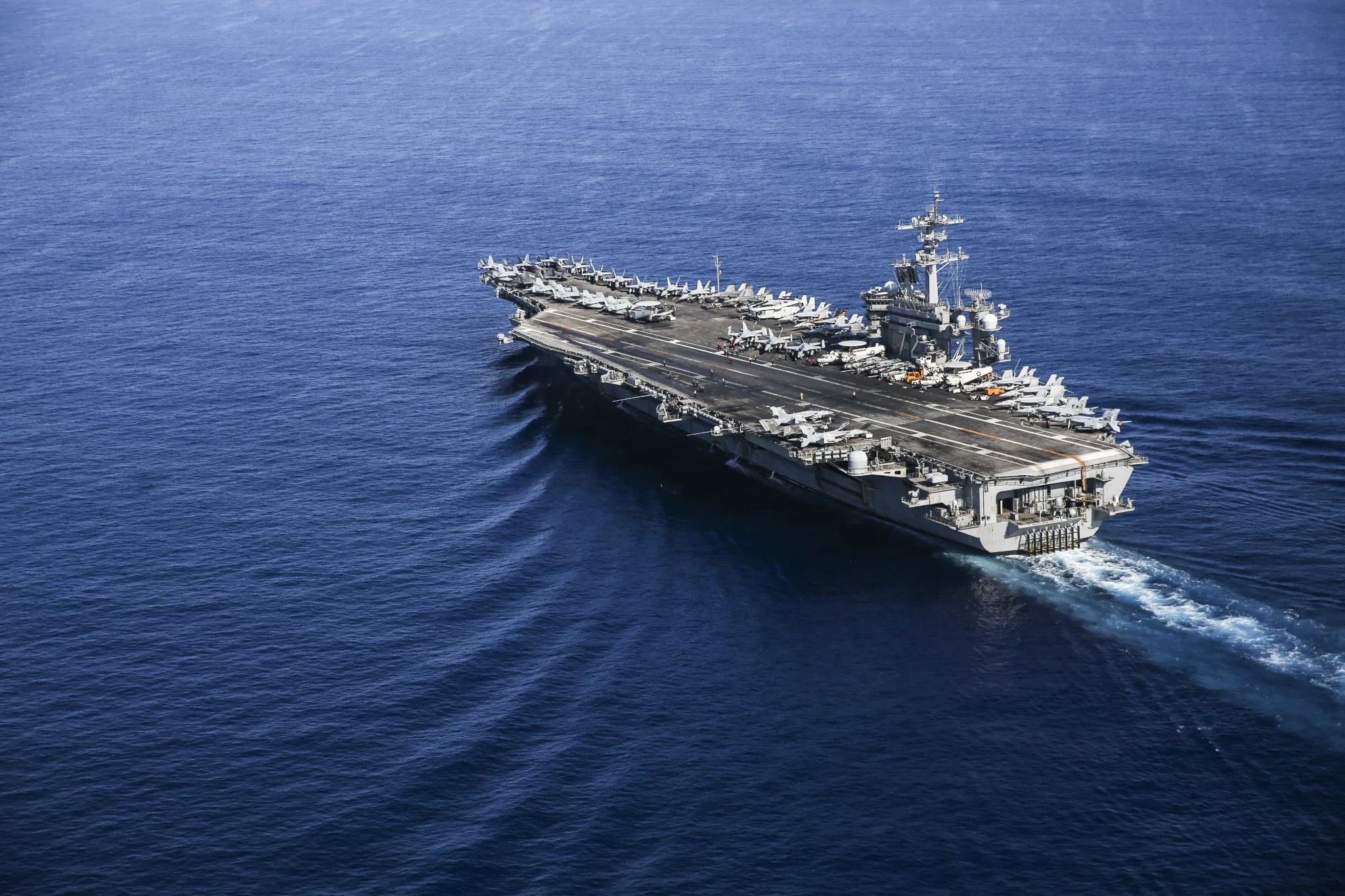 USS Abraham Lincoln ավիակիրն իննամսյա տեղակայումից հետո վերադառնում է ԱՄՆ