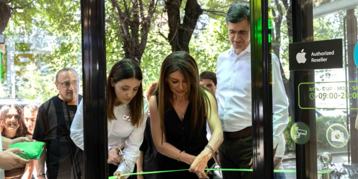 Գյումրու Սայաթ - Նովա 7 հասցեում վերաբացվեց Ucom-ի վաճառքի և սպասարկման կենտրոնը
