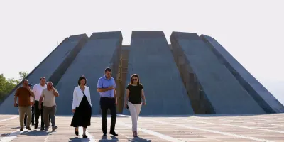 ԿԳՄՍ նախարարը հետևել է Հայոց ցեղասպանության զոհերի հուշահամալիրի բարեկարգման աշխատանքների ընթացքին