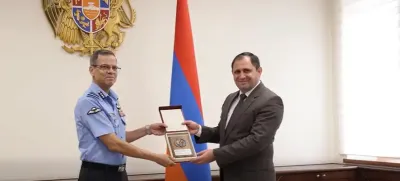 ՊՆ նախարարն ընդունել է Հնդկաստանի Պաշտպանական ազգային քոլեջի հրամանատարի պատվիրակությանը