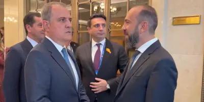 Արարատ Միրզոյանը Բիշքեկում հանդիպել է Ջեյհուն Բայրամովի հետ