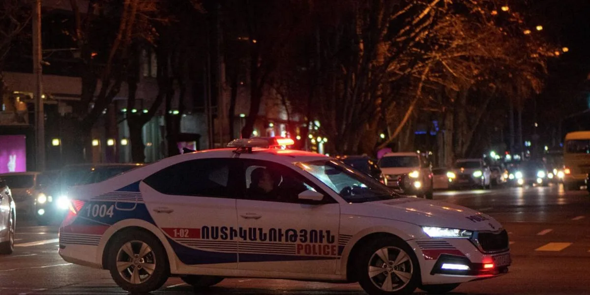 Պարեկները՝ առաջադրանքի բնույթով պայմանավորված, կարող են ծառայություն իրականացնել նաև առկայծող փարոսիկներն անջատված