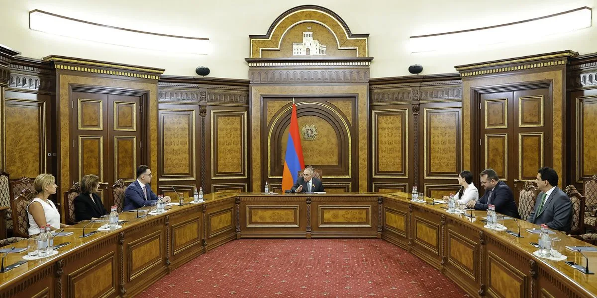 Փաշինյանը ընդունել է «Հայաստանի Օքսֆորդի շրջանավարտների բիզնես ակումբի» ներկայացուցիչներին