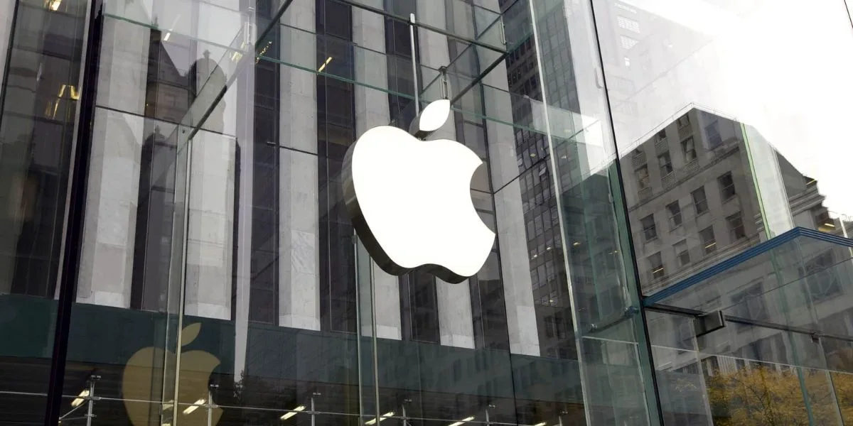 Apple-ի բաժնետոմսերի գինը նվազել է շնորհանդեսի և ղեկավարի փոփոխության ֆոնին