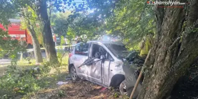 Nissan Tiida-ն Չարենցավանի տարածքում բախվել է ծառերին. կա 4 զոհ, 1 վիրավոր