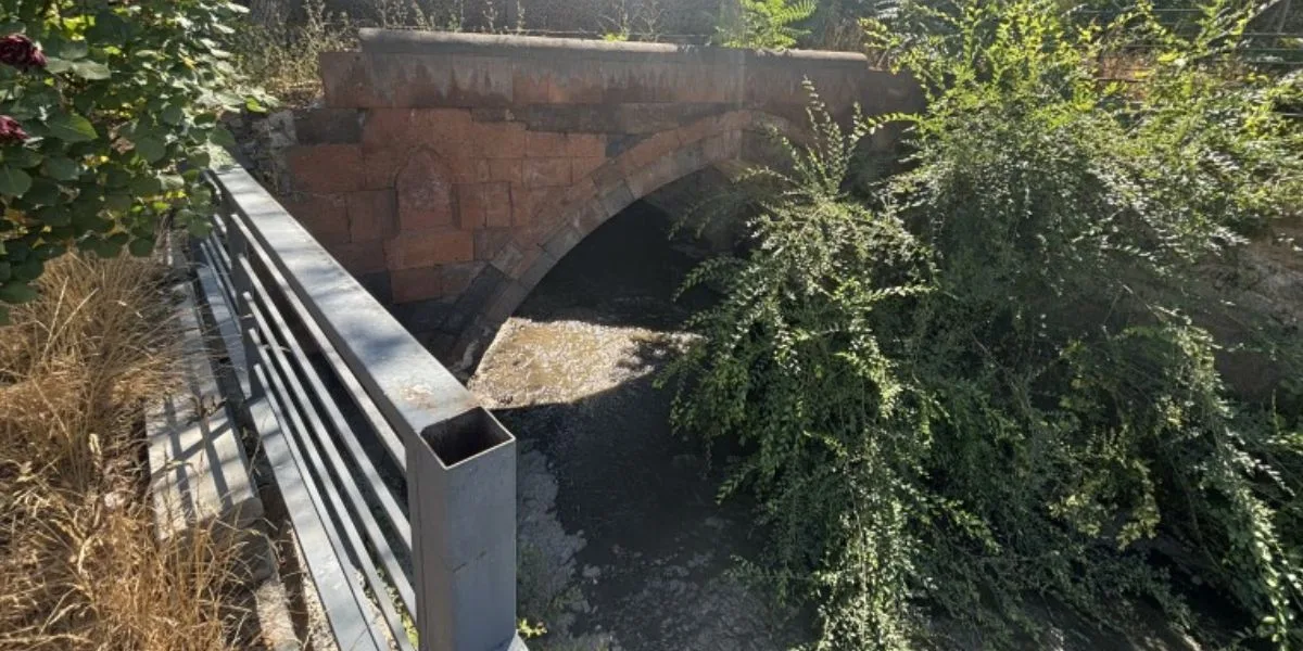 Ապամոնտաժվել են 17-րդ դարի Նորքի (Գետառի) կամրջի ինքնակամ պարիսպները