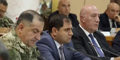 Կանխարգելել ոչ կանոնադրային հարաբերությունները. ՊՆ նախարարը հանձնարարականներ է տվել (տեսանյութ)