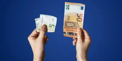 Եվրոն շարունակում է անկումը. Ֆրանսիայի բյուջետային ճգնաժամի ազդեցությունը