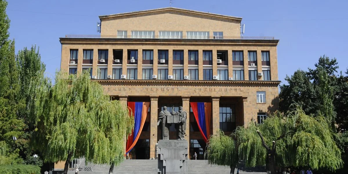 ԵՊՀ-ն առաջնահերթություն է համարում գիտությունը․ պրոռեկտոր
