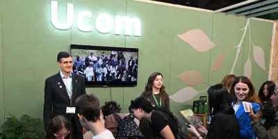 COP17-ում ներկայացվեց Ucom-ի աջակցությամբ հրատարակված  «Հովազաձորի գաղտնի ճանապարհը» գիրքը